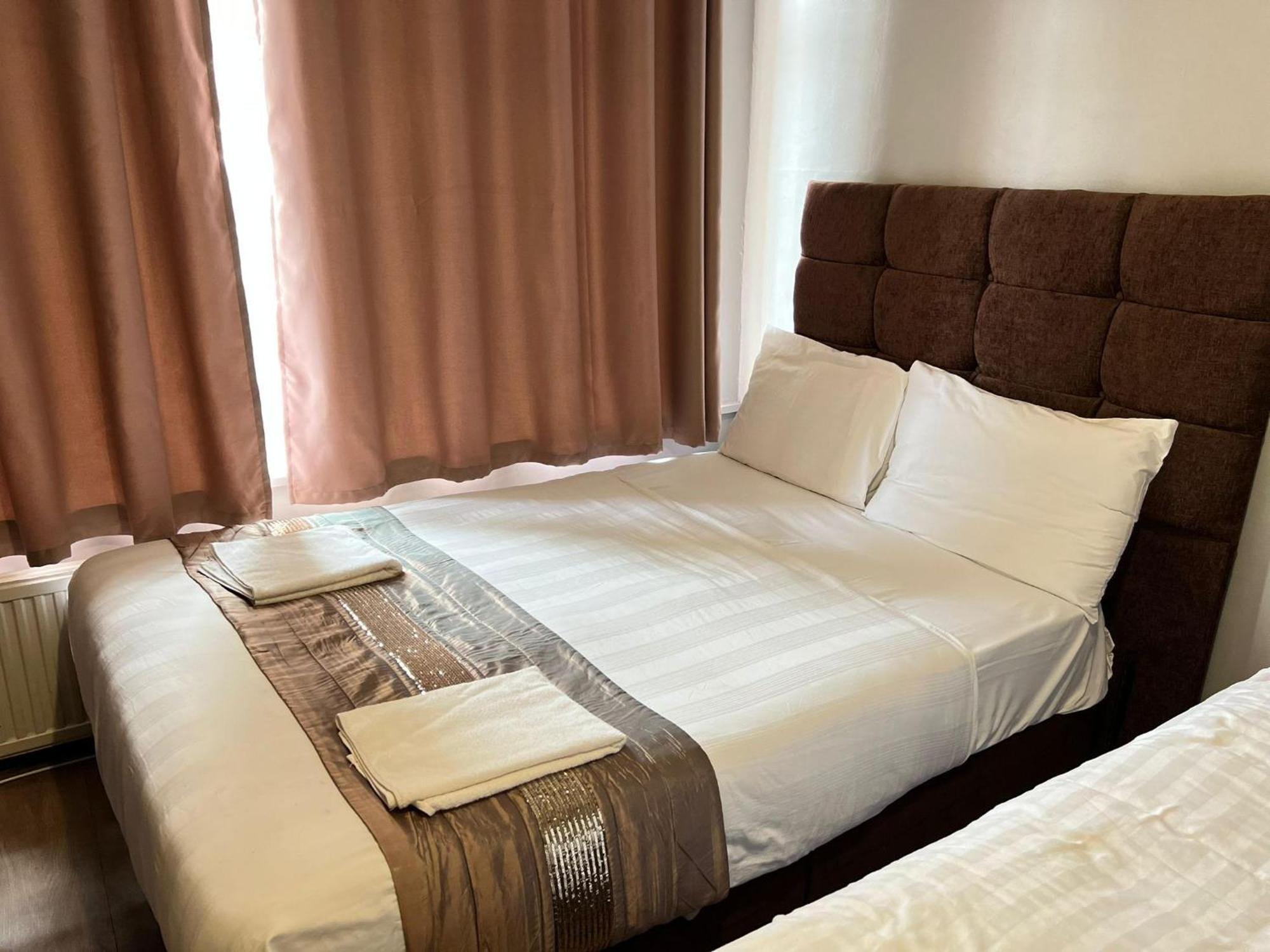 Assheton Hotel Middleton  Bagian luar foto